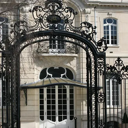 Les Champenoises Bed & Breakfast 3*