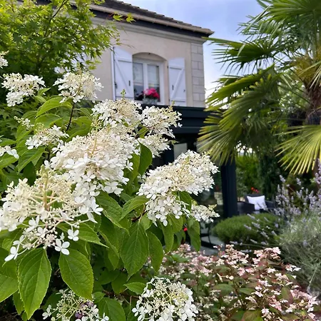 Les Champenoises Bed & Breakfast 3*
