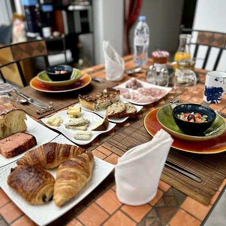 Alojamento de Acomodação e Pequeno-almoço Les Champenoises 4*